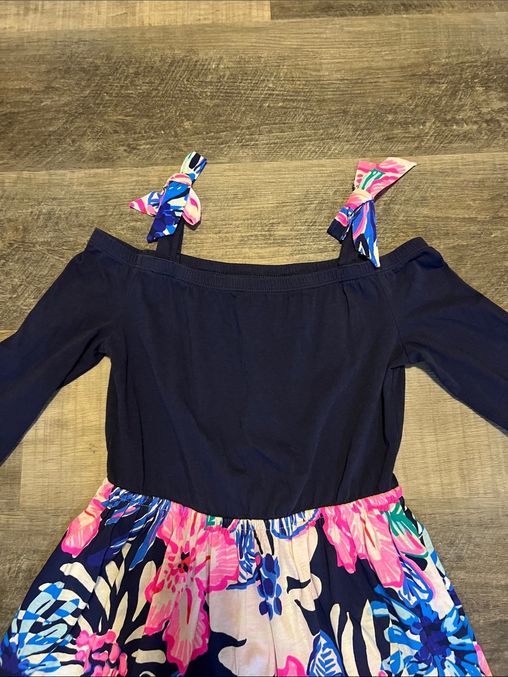 Lilly Pulitzer Girl’s Jaci Off-The-Shoulder dress size 8/10 - Picture 2 of 5